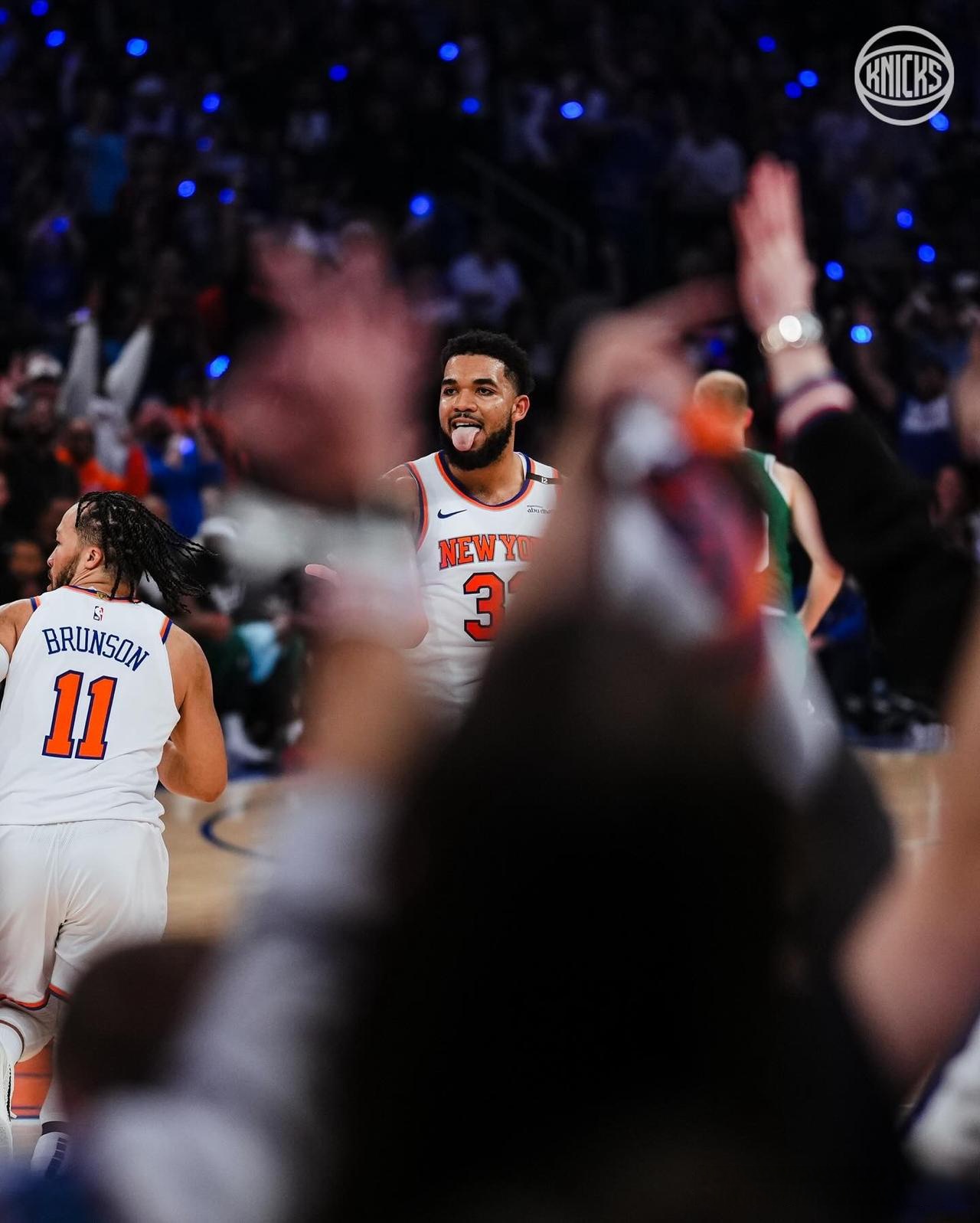 76人逆转击败尼克斯保持不败